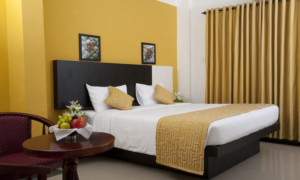Aquarock Hotel Kazhakuttam Room photo